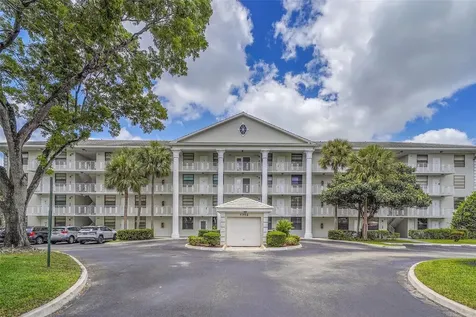 1713 Whitehall Drive Davie FL 33324