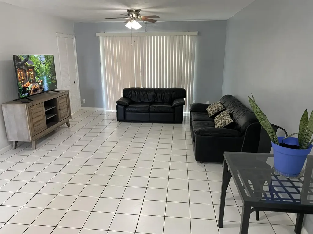61 East Court Royal Palm Beach FL 33411
