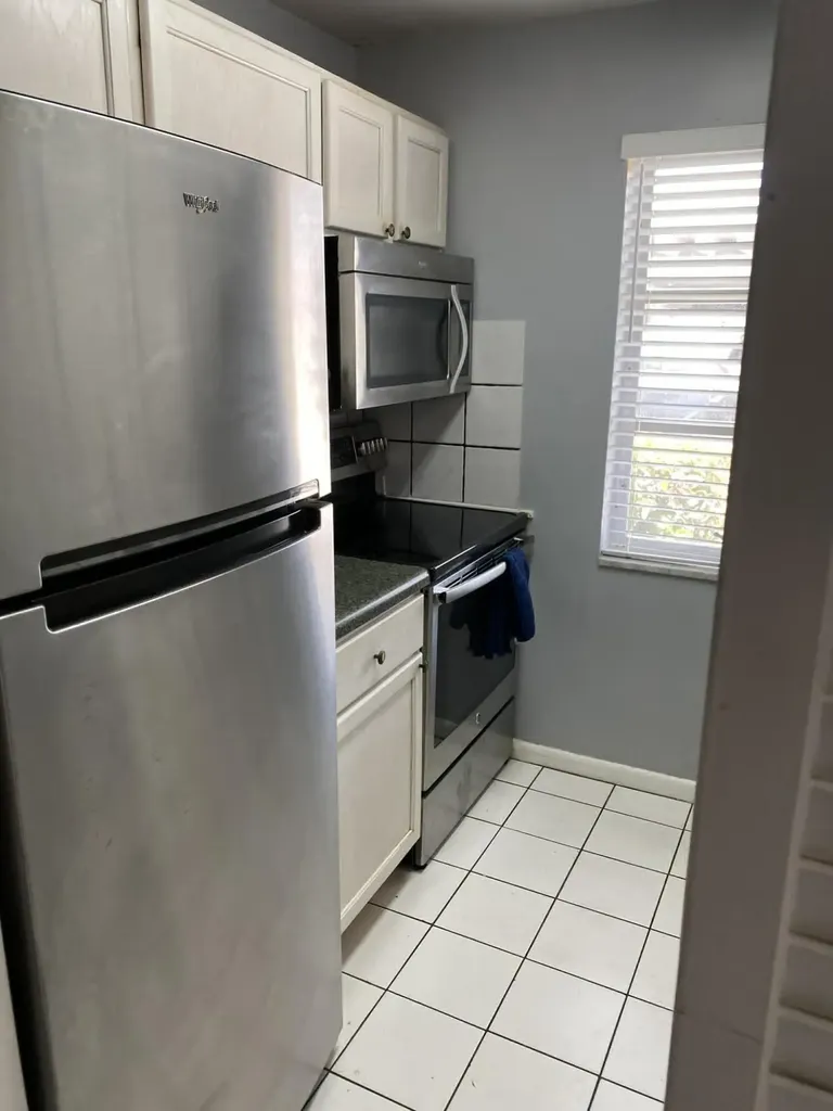 61 East Court Royal Palm Beach FL 33411