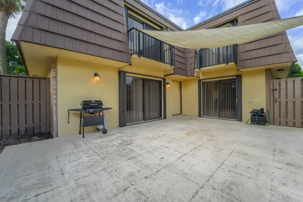 317 3rd Court Palm Beach Gardens FL 33410