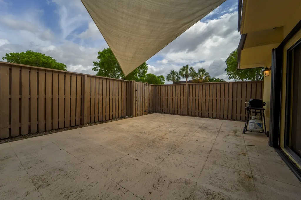 317 3rd Court Palm Beach Gardens FL 33410