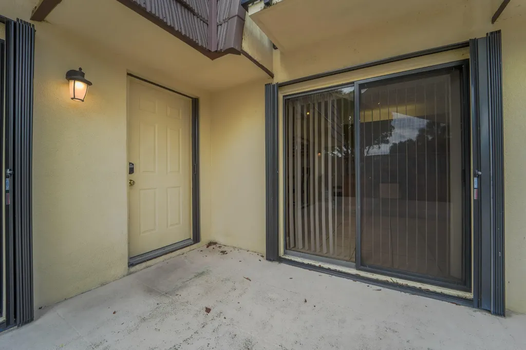 317 3rd Court Palm Beach Gardens FL 33410