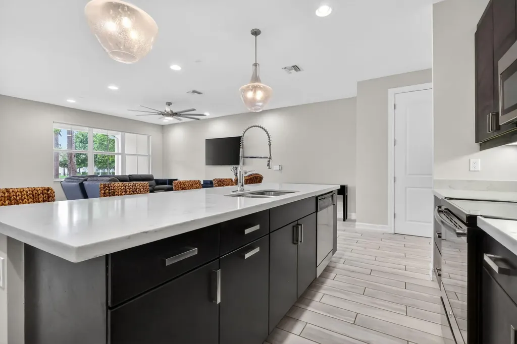 11945 Park Central Royal Palm Beach FL 33411