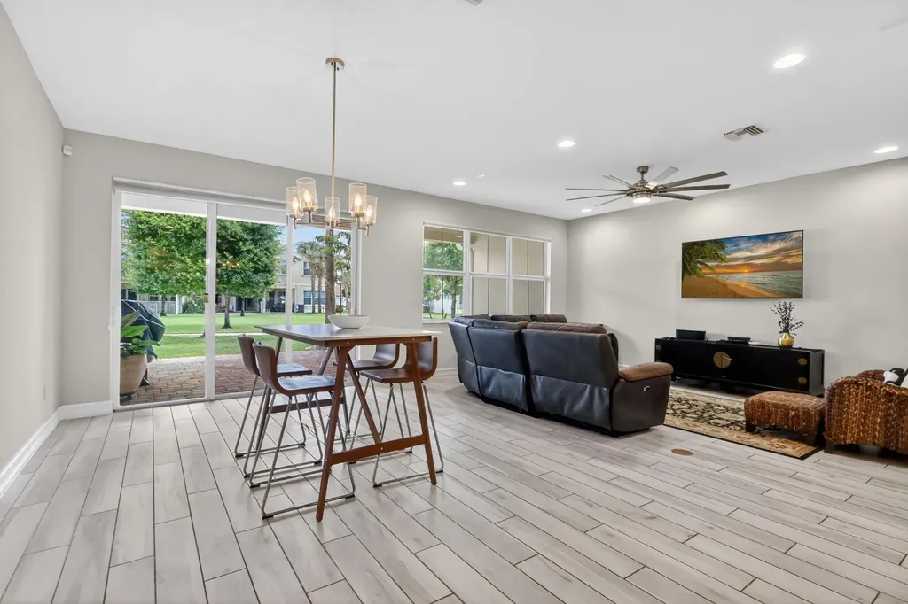 11945 Park Central Royal Palm Beach FL 33411