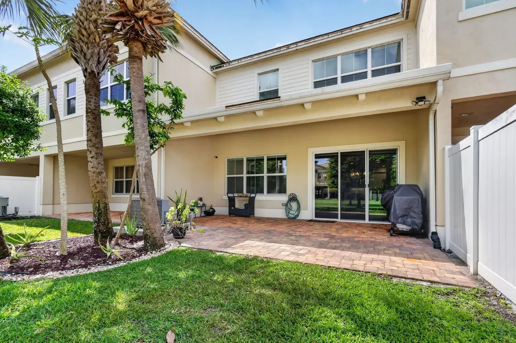 11945 Park Central Royal Palm Beach FL 33411