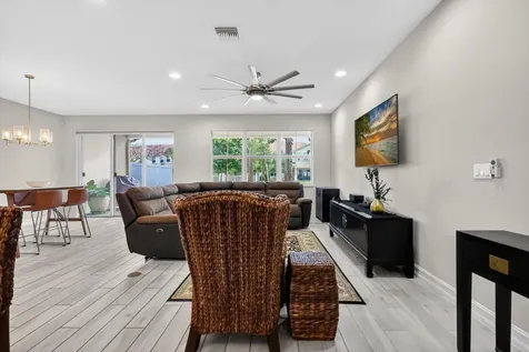 11945 Park Central Royal Palm Beach FL 33411