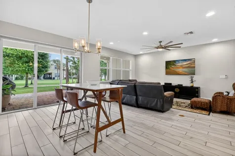 11945 Park Central Royal Palm Beach FL 33411