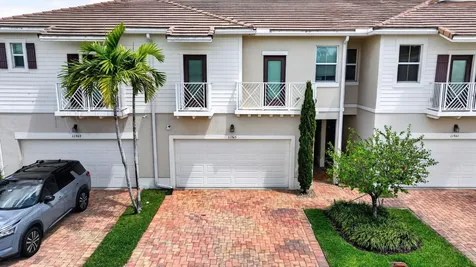 11945 Park Central Royal Palm Beach FL 33411