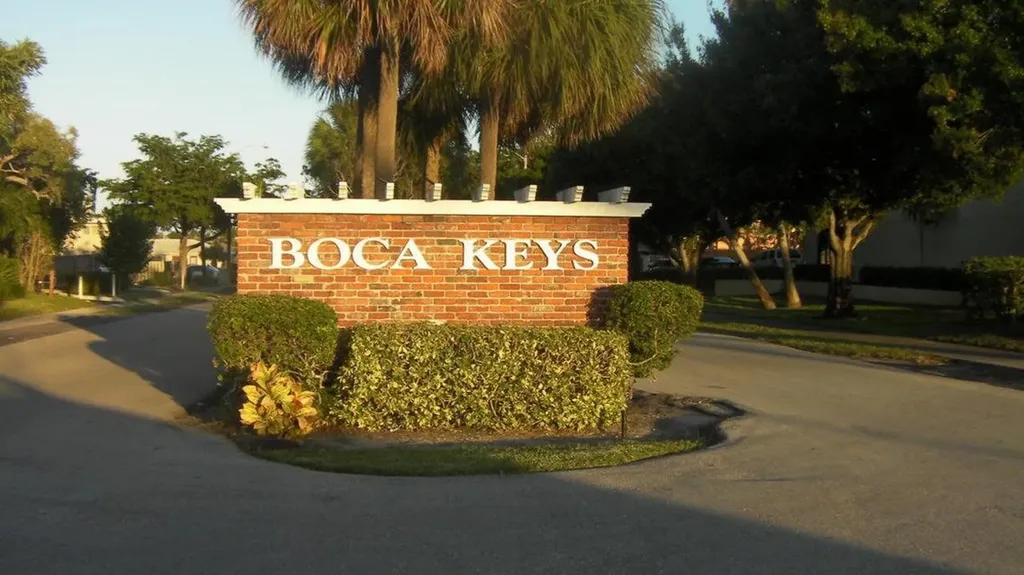 660 Glouchester Street Boca Raton FL 33487
