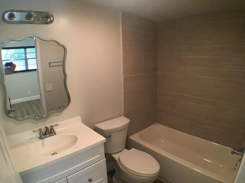 660 Glouchester Street Boca Raton FL 33487