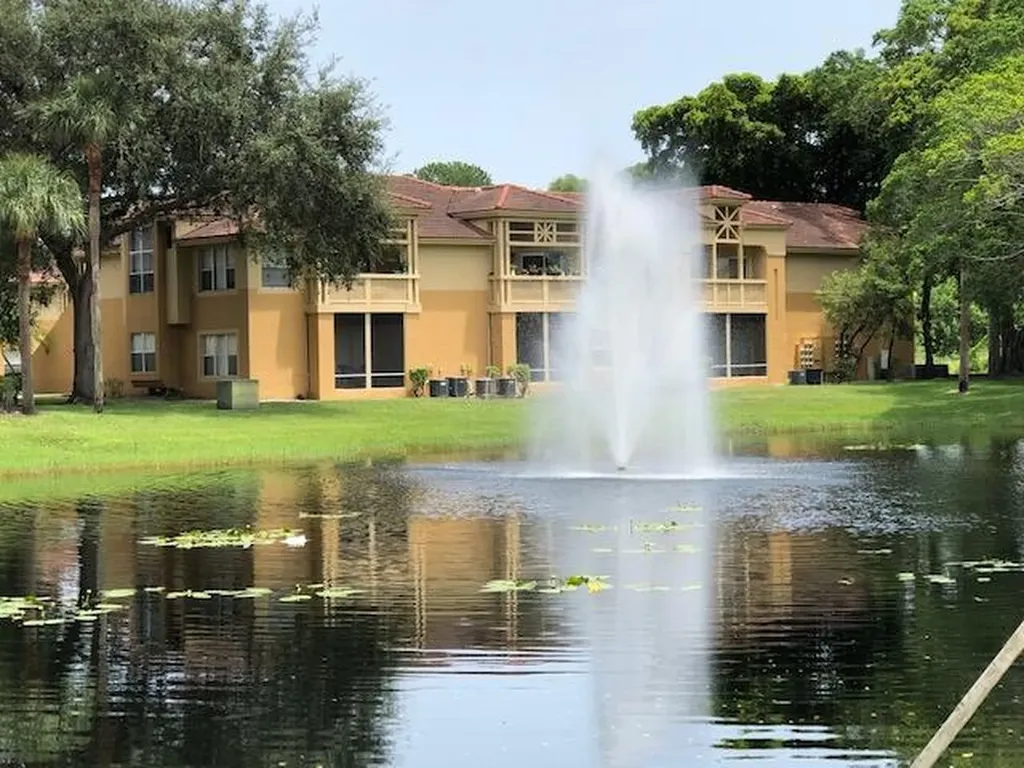 4767 Via Palm Lakes West Palm Beach FL 33417