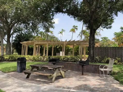 4767 Via Palm Lakes West Palm Beach FL 33417
