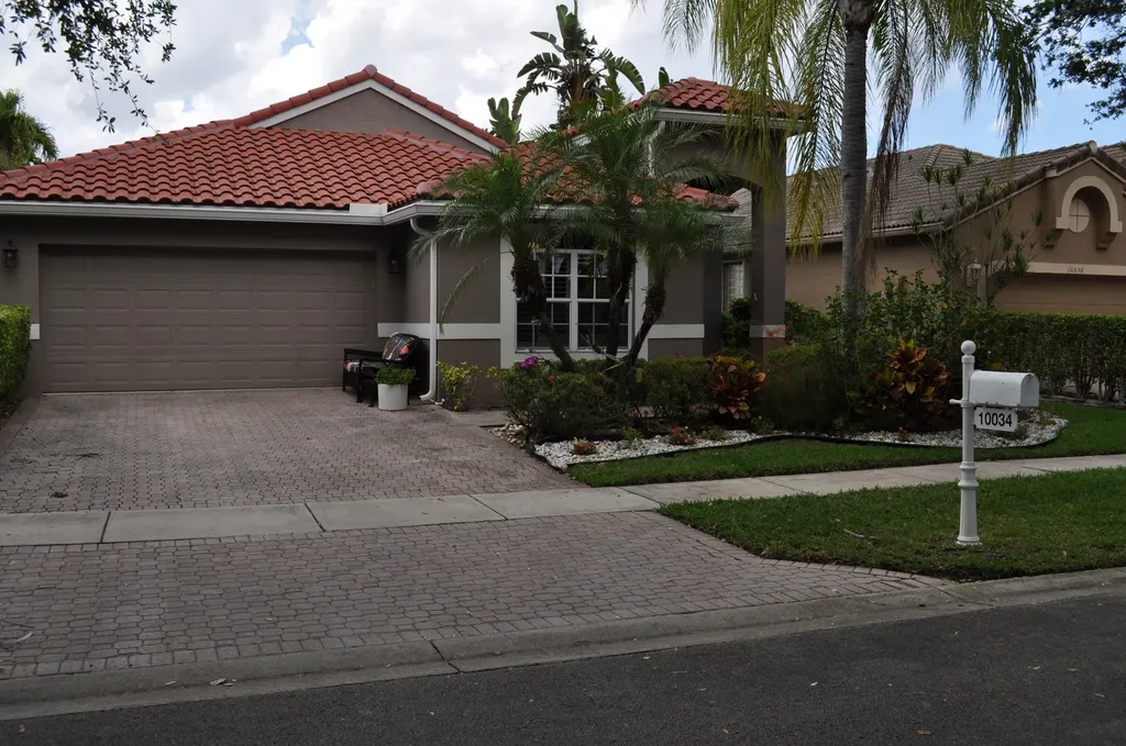 10034 Diamond Lake Drive Boynton Beach FL 33437