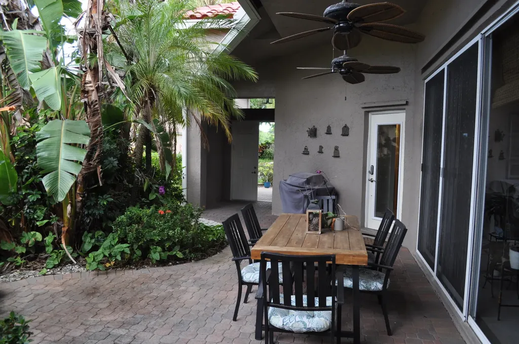 10034 Diamond Lake Drive Boynton Beach FL 33437