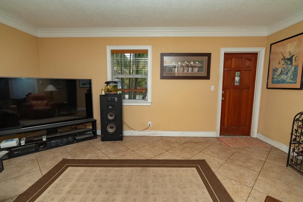 820 SW 18th Court Fort Lauderdale FL 33315