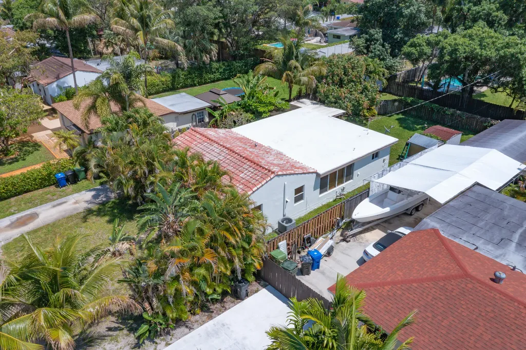 820 SW 18th Court Fort Lauderdale FL 33315