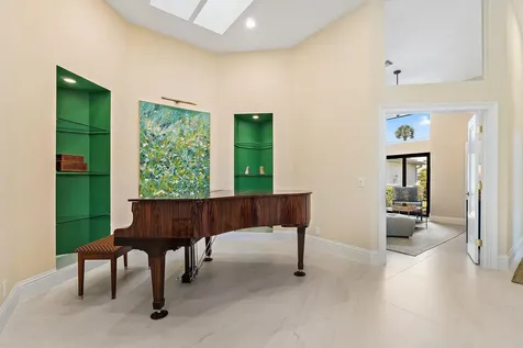 1106 Sand Drift Way West Palm Beach FL 33411