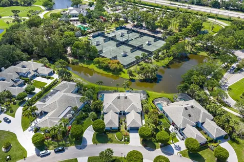 1106 Sand Drift Way West Palm Beach FL 33411