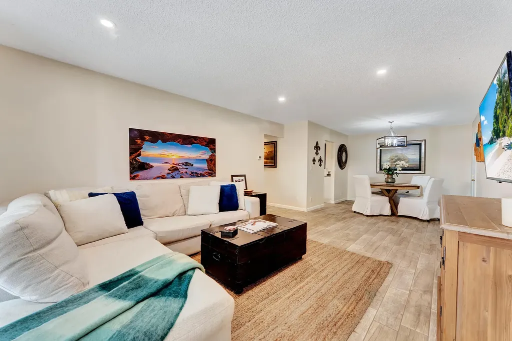 9960 Pineapple Tree Drive Boynton Beach FL 33436