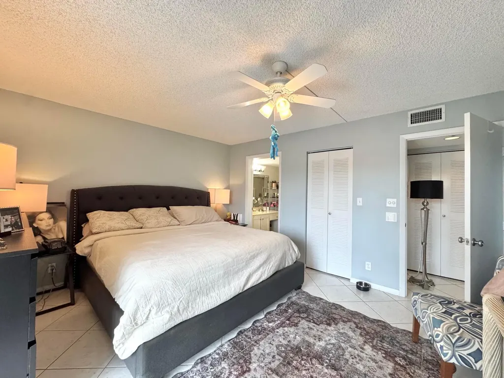 7006 Huntington Lane Delray Beach FL 33446