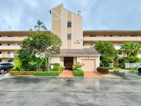 7006 Huntington Lane Delray Beach FL 33446