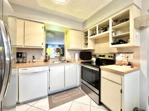 7006 Huntington Lane Delray Beach FL 33446