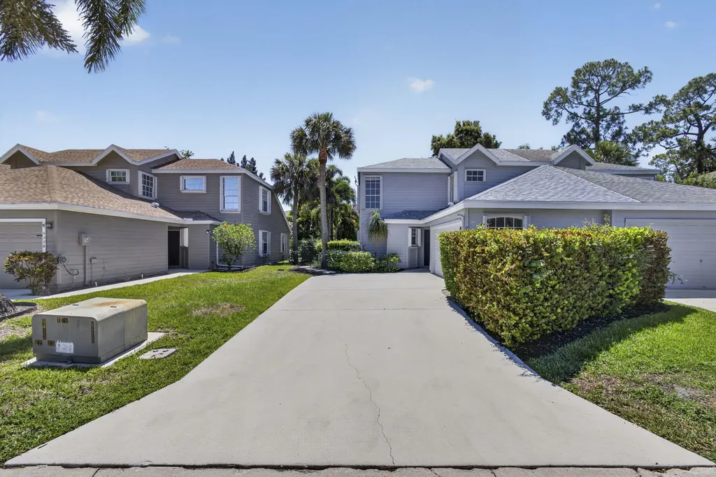 936 Honeytree Lane Wellington FL 33414