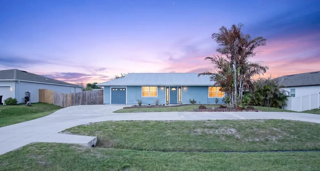 1146 SW Del Rio Boulevard Port St Lucie FL 34953