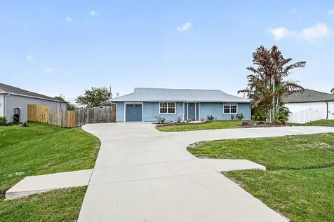 1146 SW Del Rio Boulevard Port St Lucie FL 34953