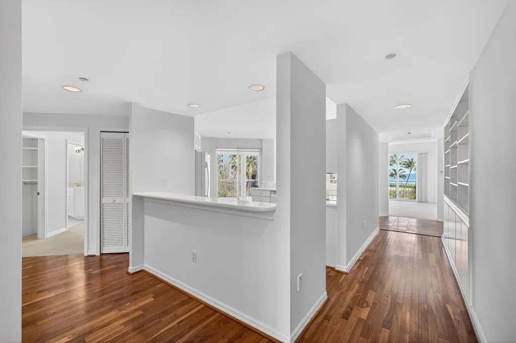 1660 S Highway A1a (plus Deeded Sep. Guest Quarters) Jupiter FL 33477