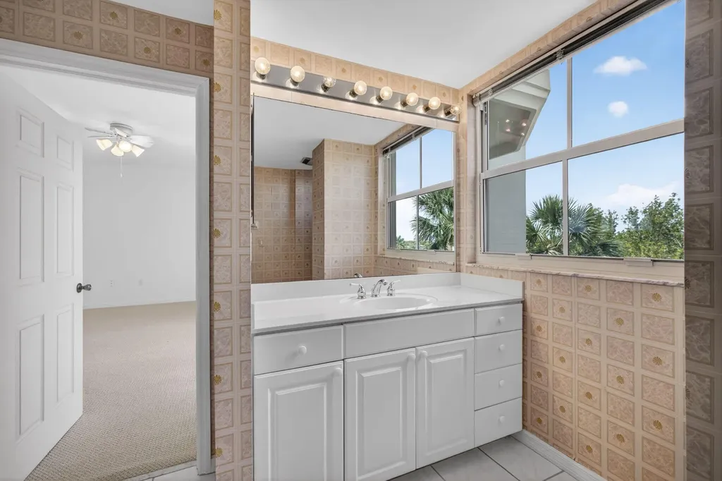 1660 S Highway A1a (plus Deeded Sep. Guest Quarters) Jupiter FL 33477