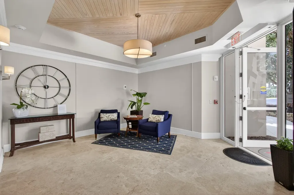 1660 S Highway A1a (plus Deeded Sep. Guest Quarters) Jupiter FL 33477
