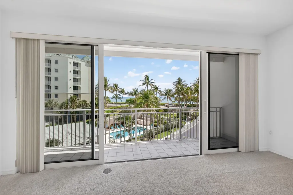 1660 S Highway A1a (plus Deeded Sep. Guest Quarters) Jupiter FL 33477