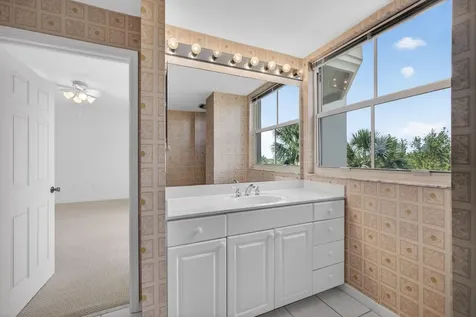 1660 S Highway A1a (plus Deeded Sep. Guest Quarters) Jupiter FL 33477