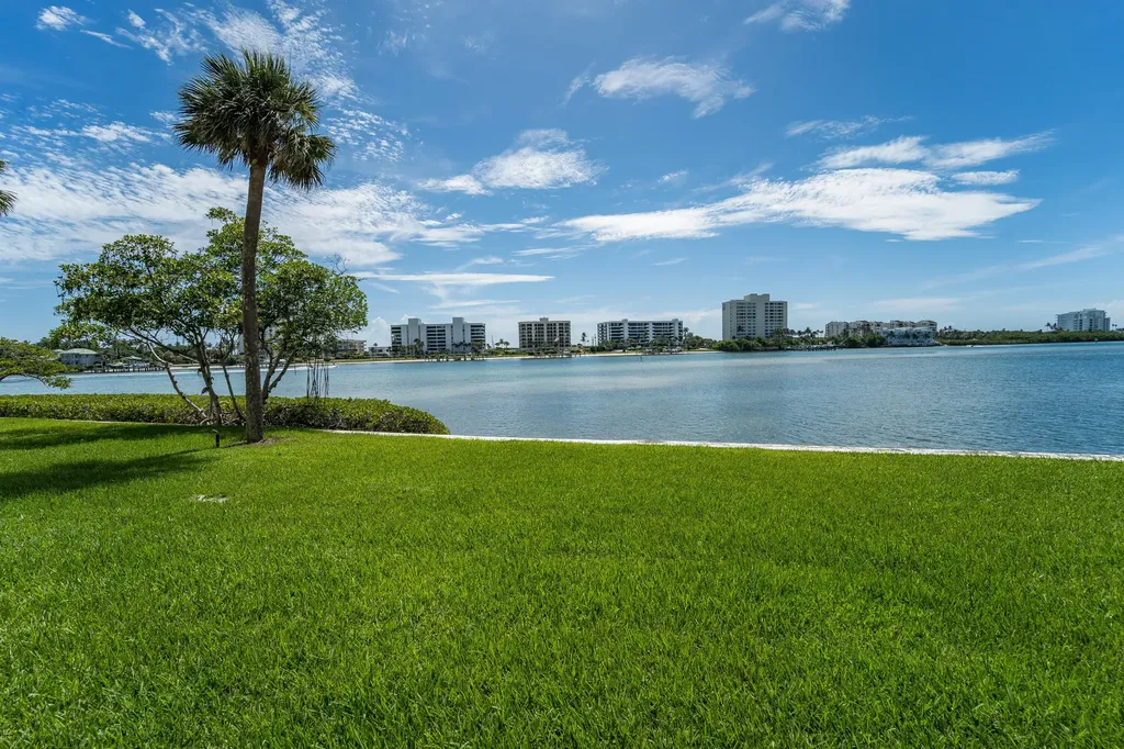 100 Intracoastal Place Jupiter FL 33469