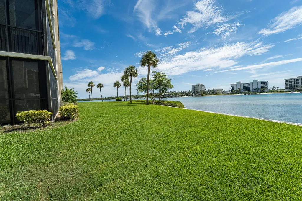 100 Intracoastal Place Jupiter FL 33469