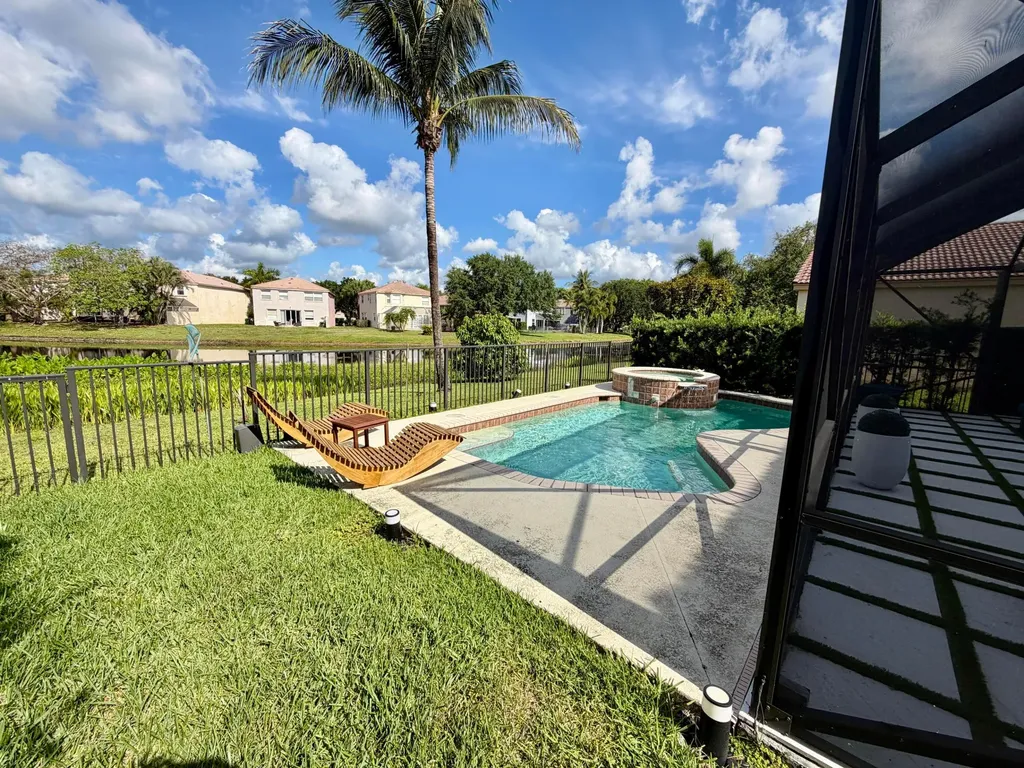 6094 Oak Bluff Way Lake Worth FL 33467