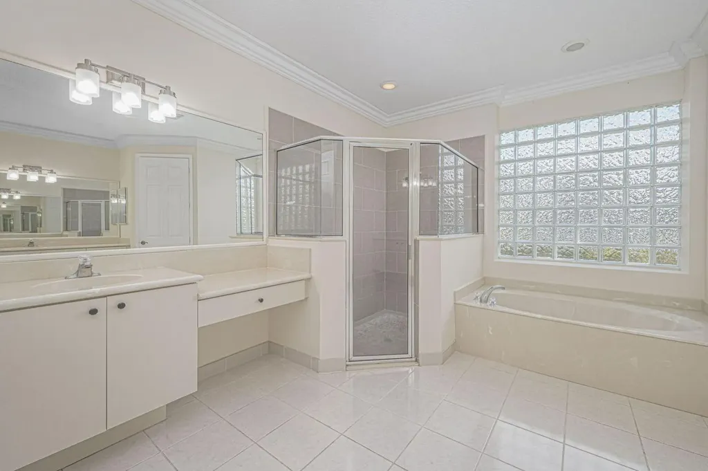 137 NW Magnolia Lakes Boulevard Port St Lucie FL 34986