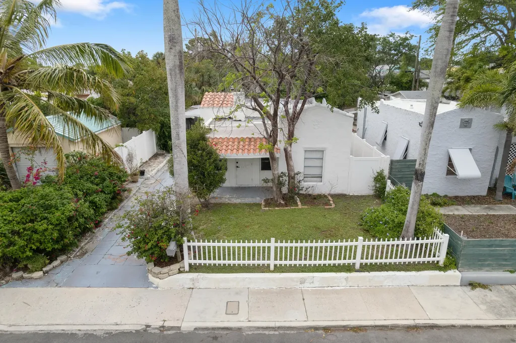 625 Selkirk Street West Palm Beach FL 33405