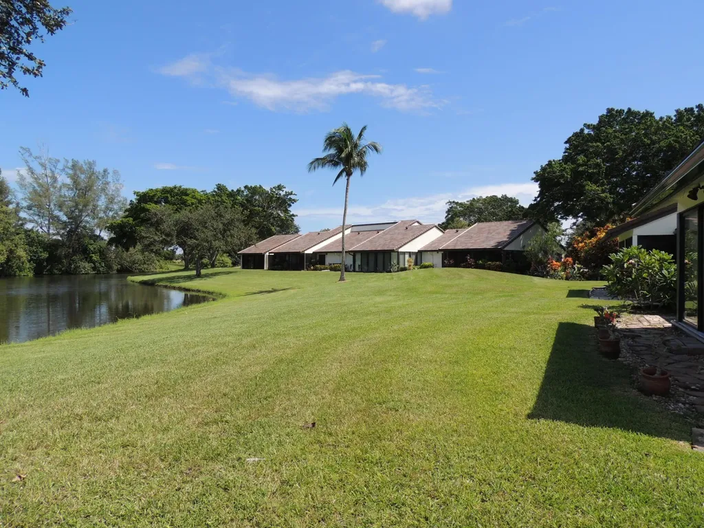 5558 Parkwalk Circle E Boynton Beach FL 33472