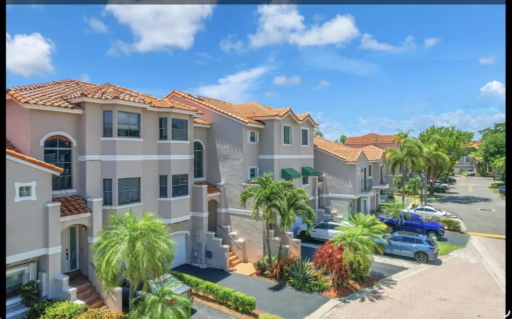 12666 NW 14th Place Sunrise FL 33323