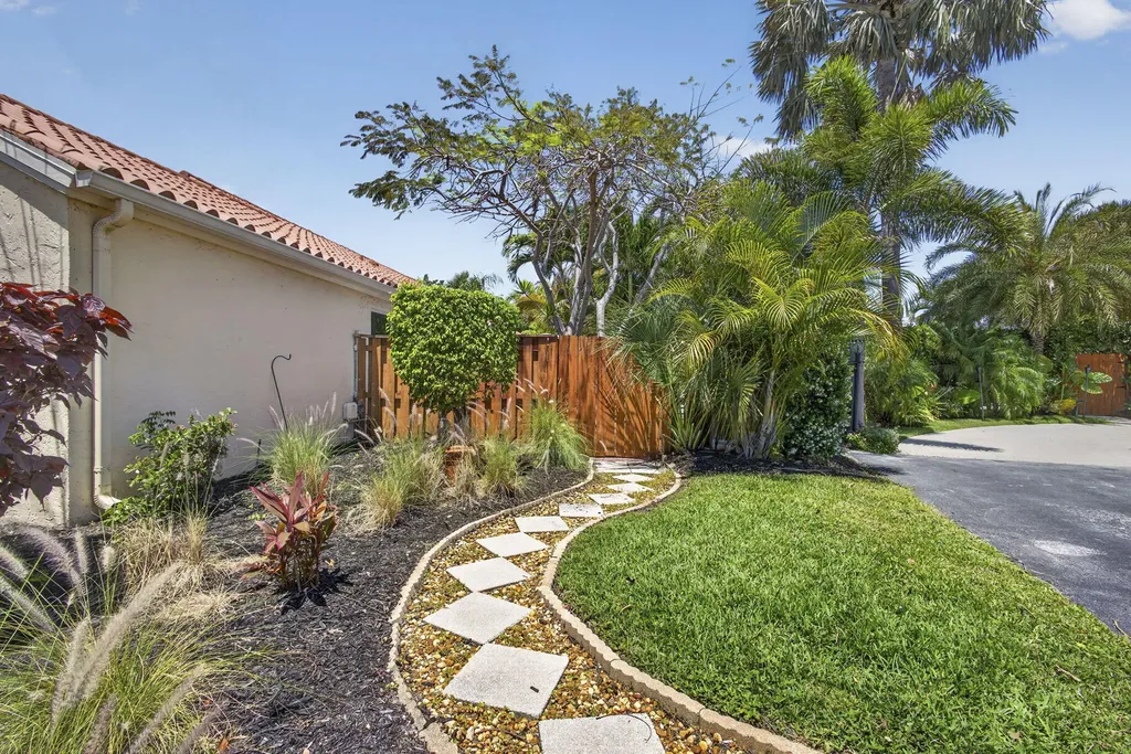13230 Saint Tropez Circle Palm Beach Gardens FL 33410