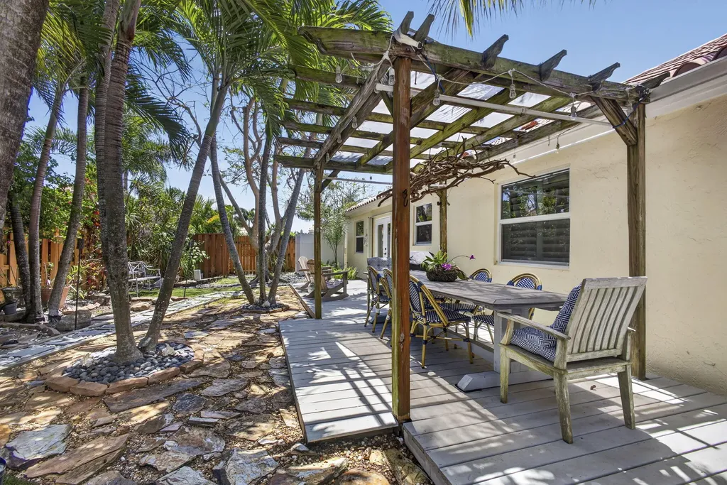 13230 Saint Tropez Circle Palm Beach Gardens FL 33410