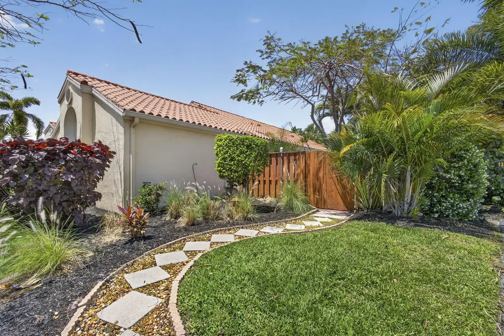 13230 Saint Tropez Circle Palm Beach Gardens FL 33410