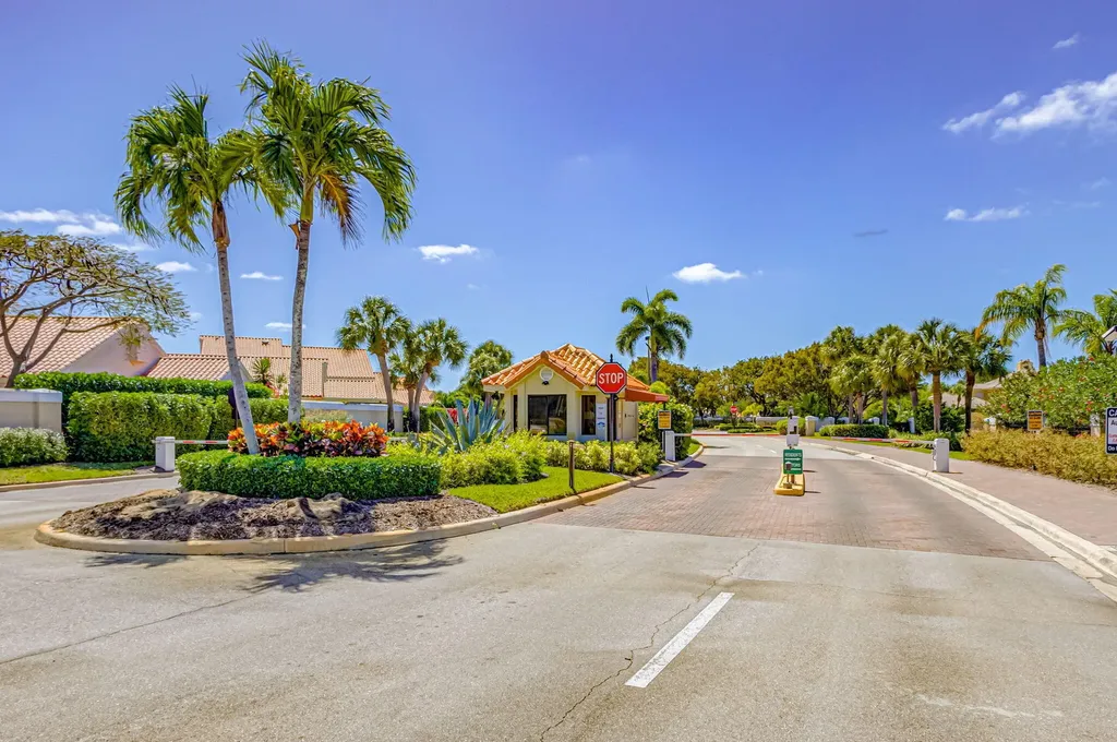 13230 Saint Tropez Circle Palm Beach Gardens FL 33410