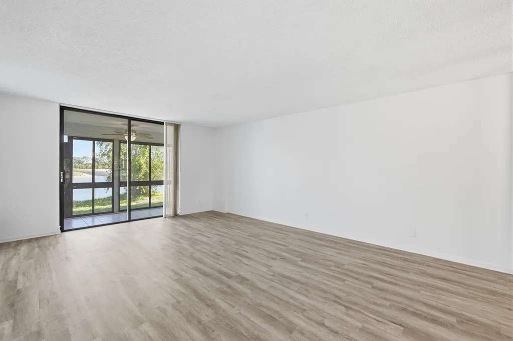 4725 E Lucerne Lakes Boulevard Boulevard E Lake Worth FL 33467