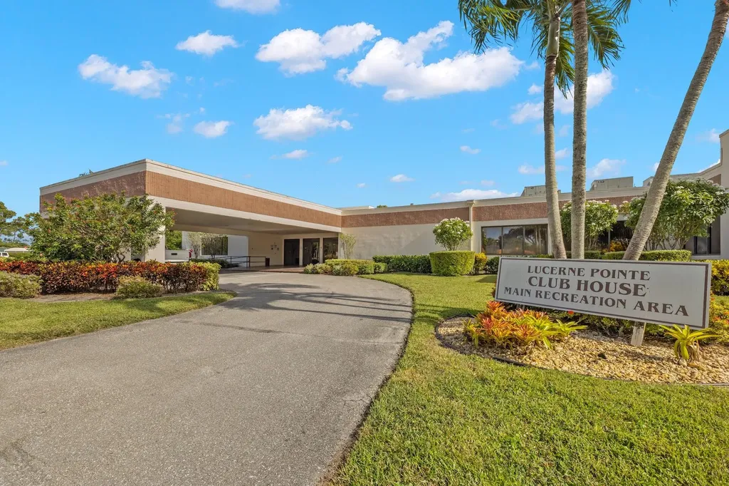 4725 E Lucerne Lakes Boulevard Boulevard E Lake Worth FL 33467