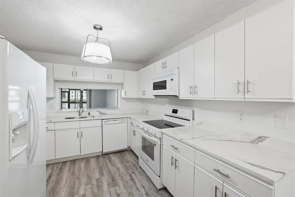 4725 E Lucerne Lakes Boulevard Boulevard E Lake Worth FL 33467