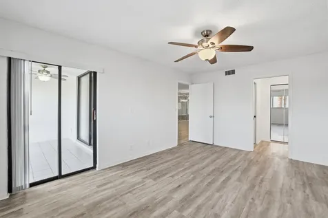 4725 E Lucerne Lakes Boulevard Boulevard E Lake Worth FL 33467