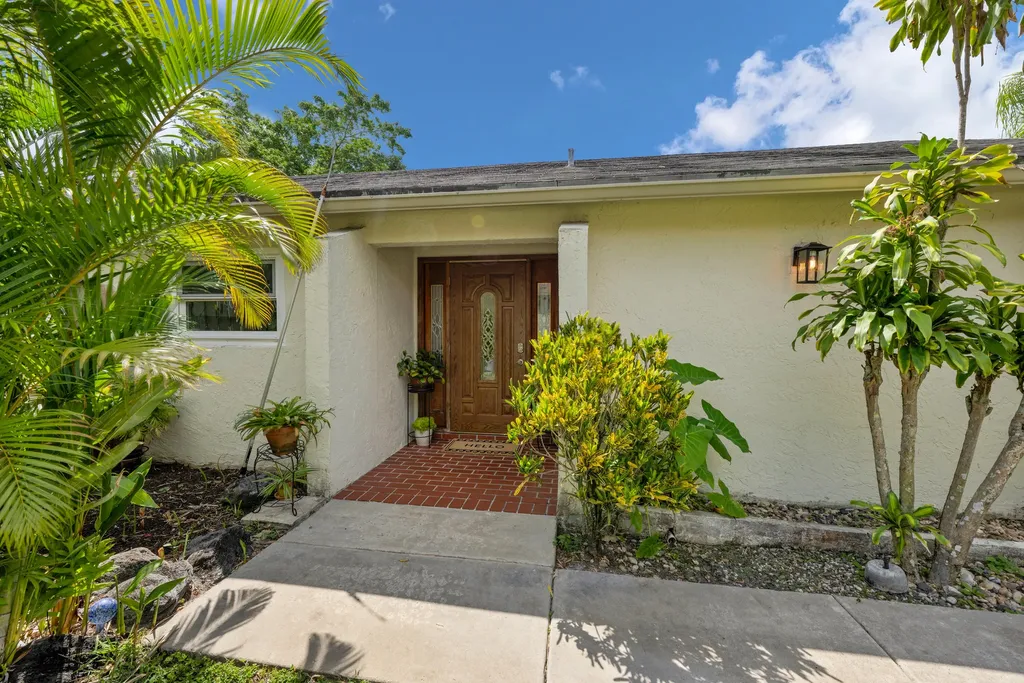20924 N Springs Terrace Boca Raton FL 33428